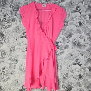 NEW! ♥︎ SUNDAY BEST | ARITZIA ♥︎ SAVOY Neon Pink Ruffled Wrap Dress SIZE 0